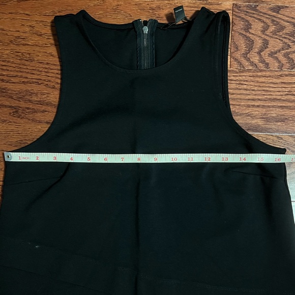 BANANA REPUBLIC || BLACK STRUCTURED TOP/VEST - Picture 4 of 4